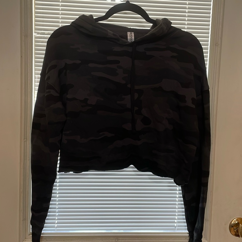Cropped, black camouflage hoodie